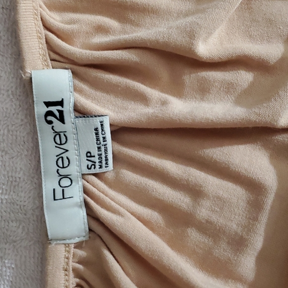 FOREVER 21 Creamy Peach Asymmetrical Stretchy Tunic Dress w/Blk Lace-EUC-Sz SP - Picture 10 of 17